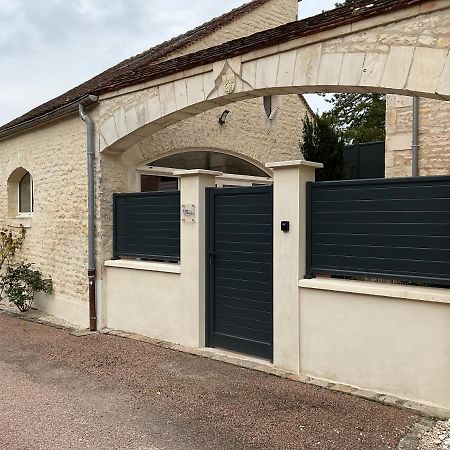 Logis Du Faubourg Petite Maison De Charme, Tranquille, Calme Et Lumineuse Val-de-Mercy Eksteriør bilde