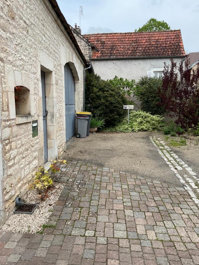 Logis Du Faubourg Petite Maison De Charme, Tranquille, Calme Et Lumineuse Val-de-Mercy Eksteriør bilde