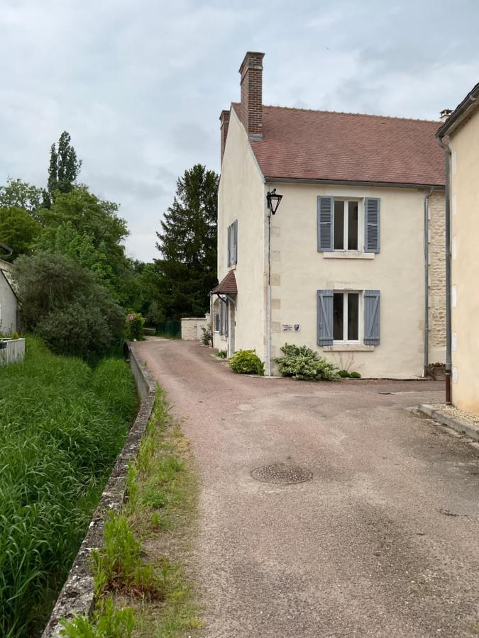 Logis Du Faubourg Petite Maison De Charme, Tranquille, Calme Et Lumineuse Val-de-Mercy Eksteriør bilde