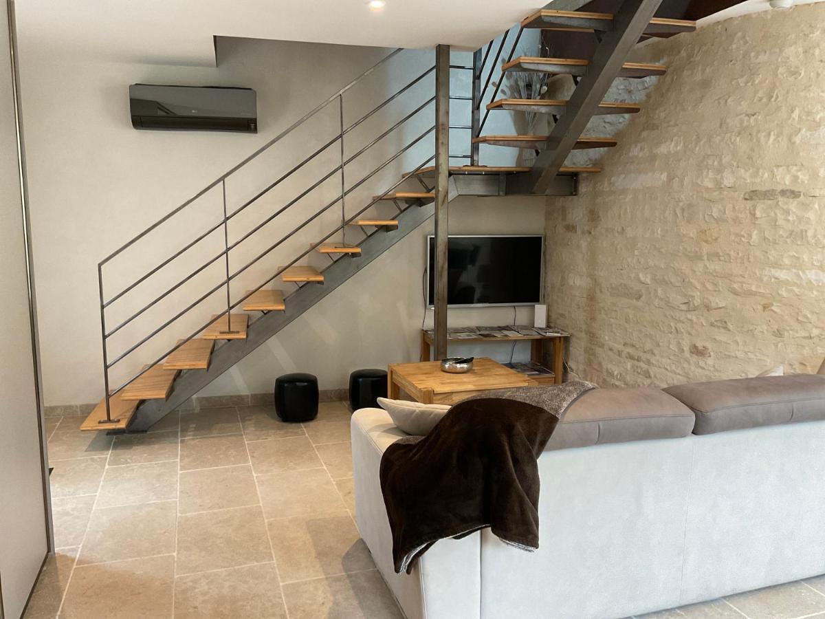 Logis Du Faubourg Petite Maison De Charme, Tranquille, Calme Et Lumineuse Val-de-Mercy Eksteriør bilde